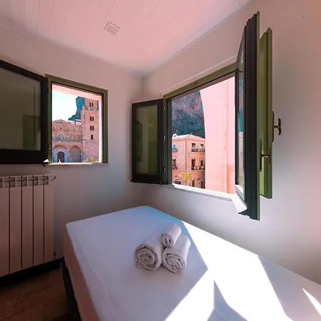 Palazzo Villelmi Bed & Breakfast Cefalù