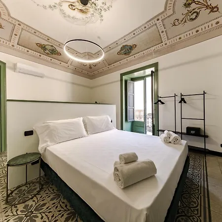 Bed & Breakfast Palazzo Villelmi 4*